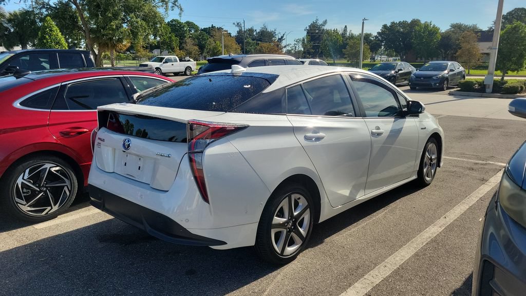 Certified 2017 Toyota Prius Four Touring FWD image 4