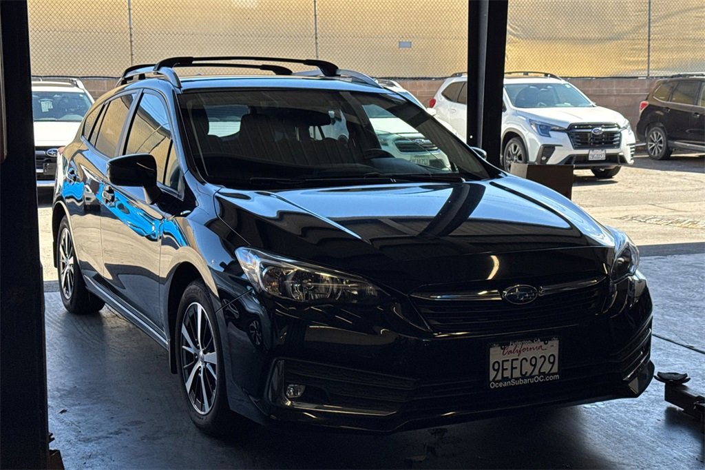 Used 2023 Subaru Impreza Premium image 2