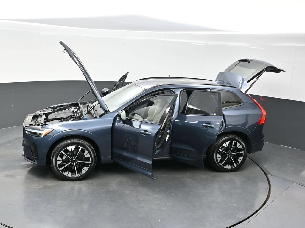 New 2026 Volvo XC60 B5 Plus w/ Climate Package AWD/4WD image 36
