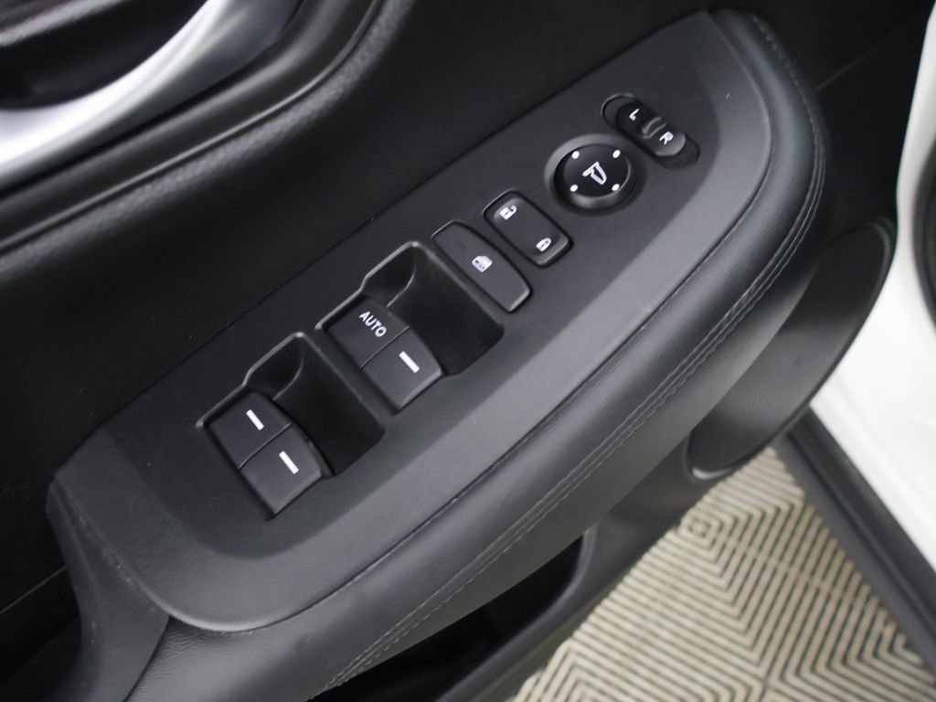 Used 2023 Honda HR-V LX image 34