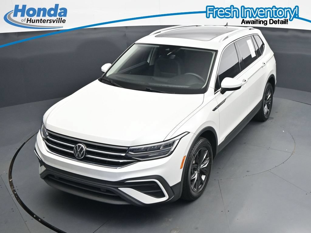 Used 2023 Volkswagen Tiguan SE w/ Panoramic Sunroof Package FWD image 20