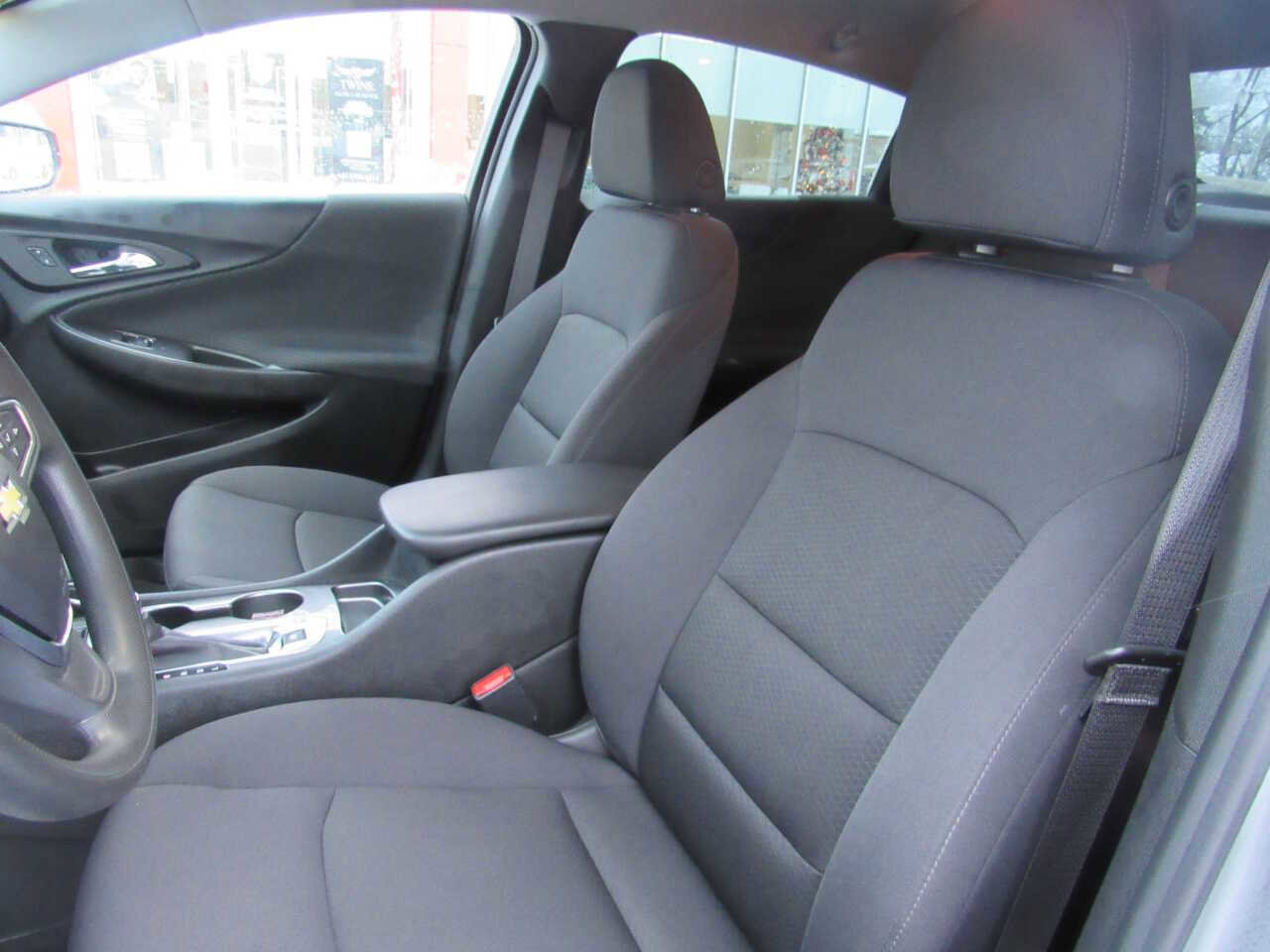 Used 2023 Chevrolet Malibu LS image 9