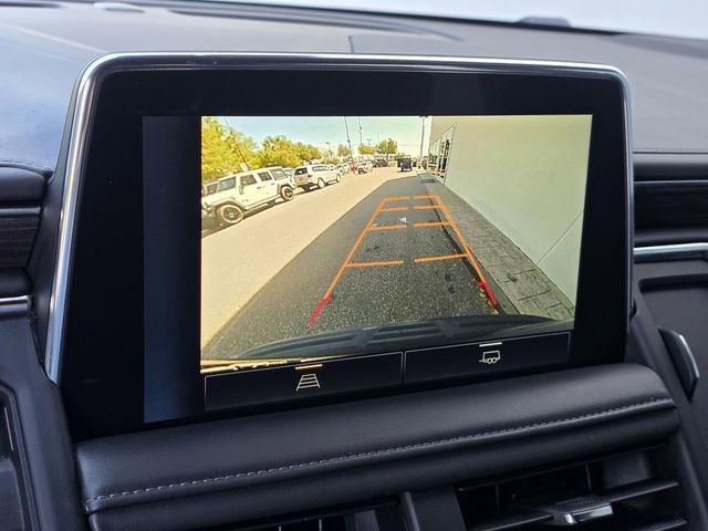 Used 2023 Chevrolet Suburban LT RWD image 17