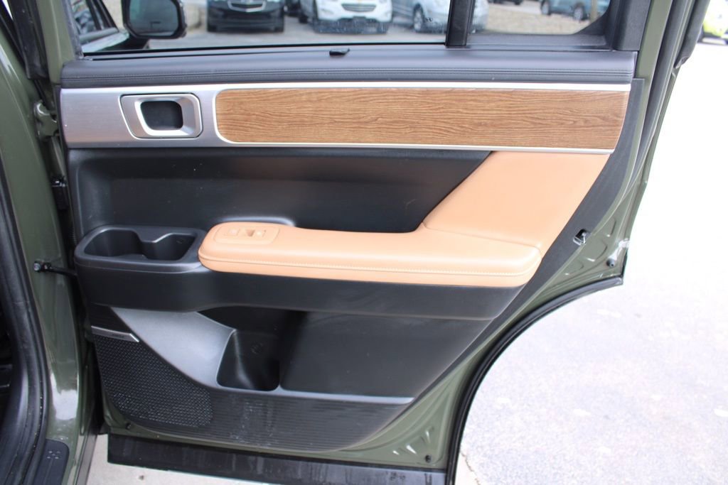 Used 2024 Hyundai Santa Fe Limited image 24