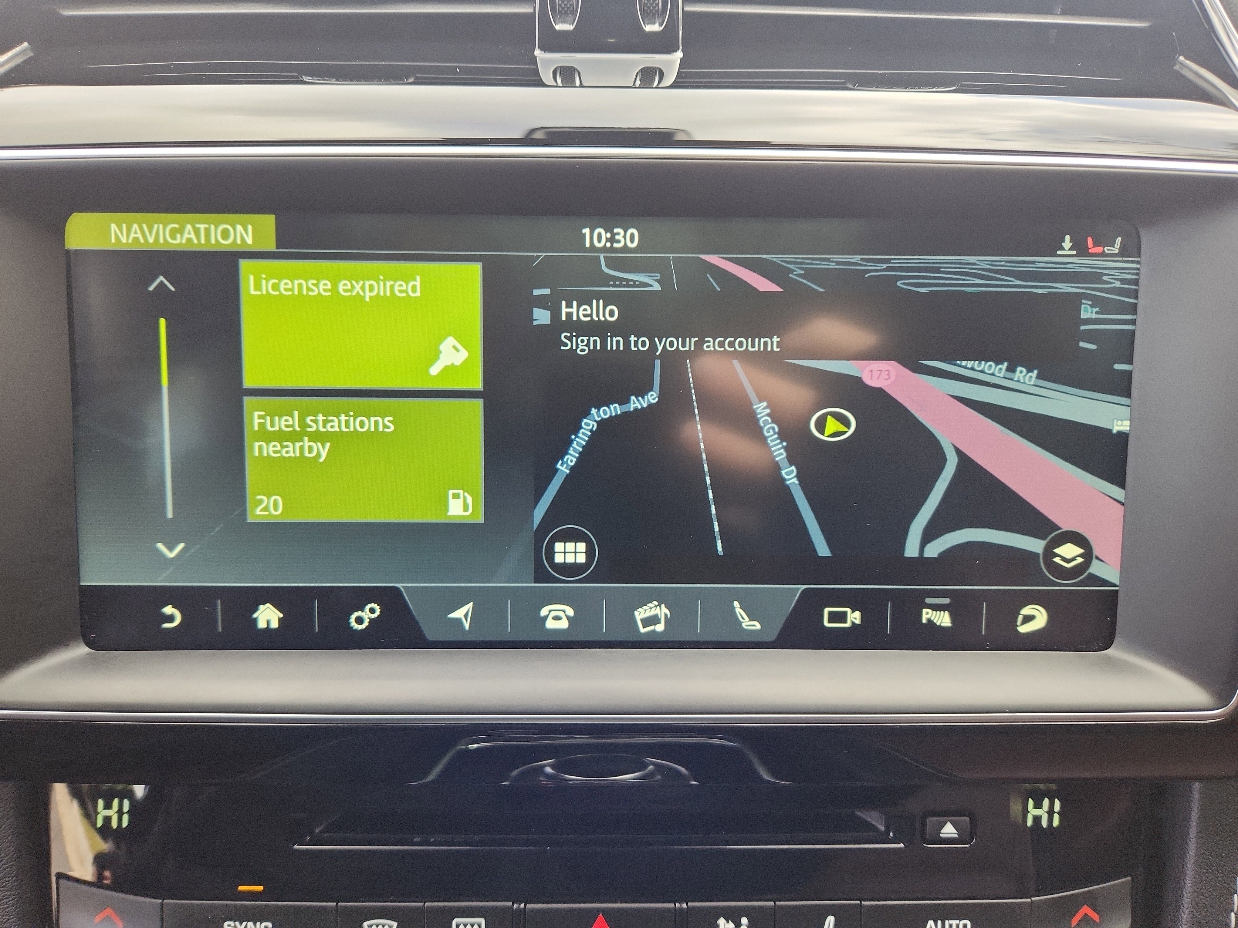 Used 2019 Jaguar F-PACE S image 22