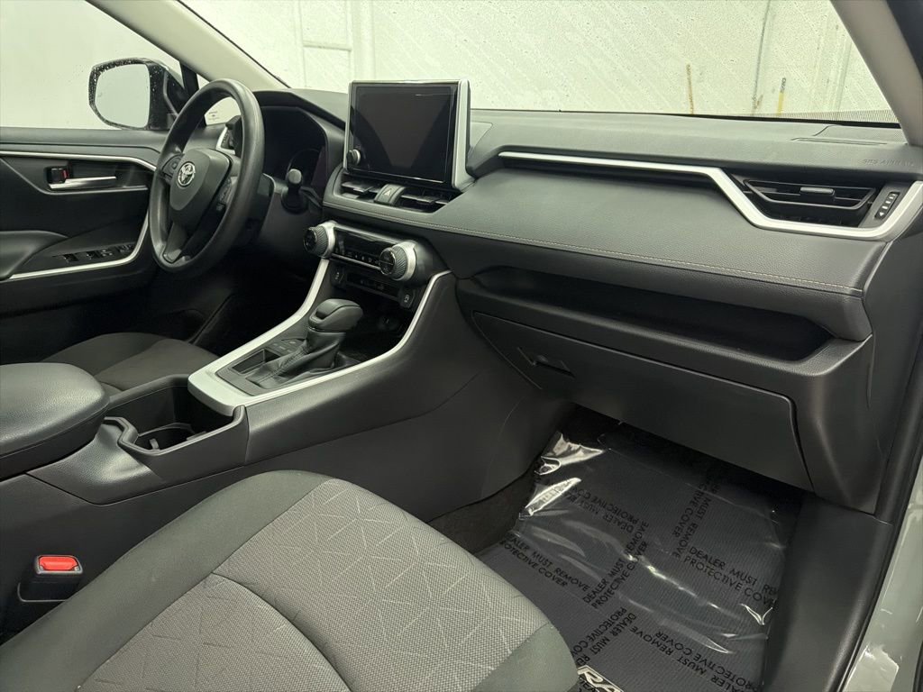 Used 2023 Toyota RAV4 XLE w/ Convenience Package image 29