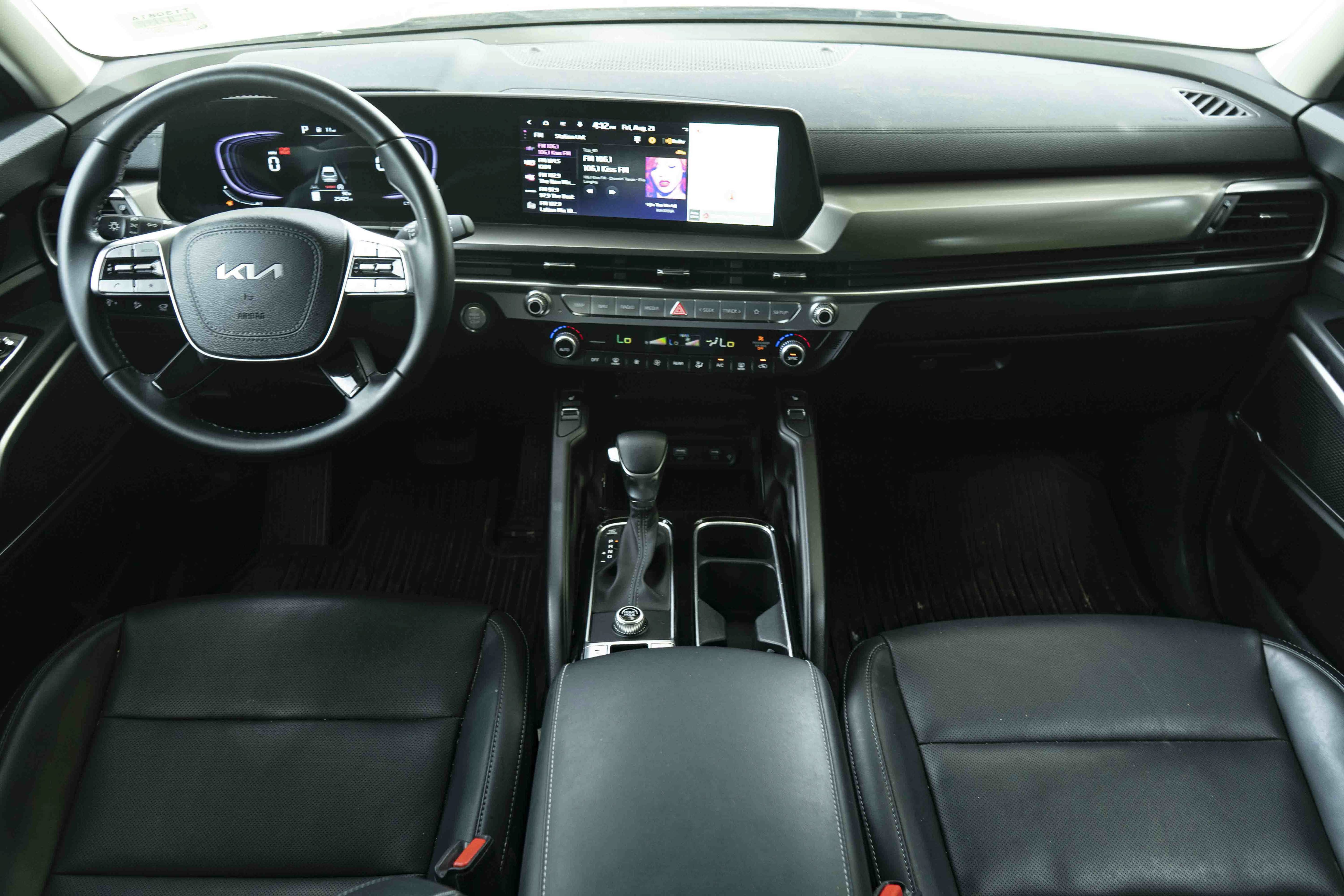 Used 2025 Kia Telluride S FWD image 27
