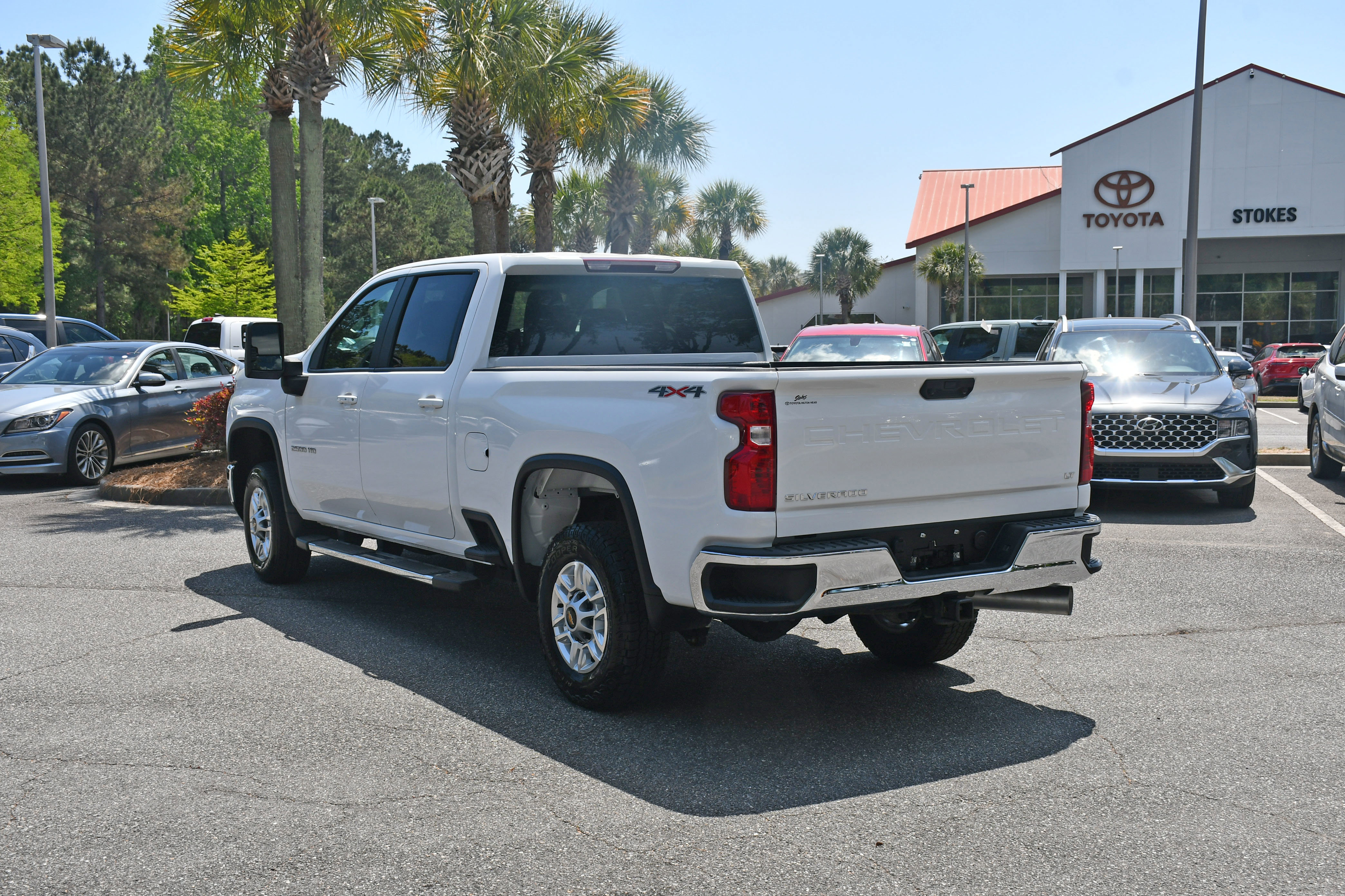 Used 2025 Chevrolet Silverado 2500 LT w/ Convenience Package AWD/4WD image 3