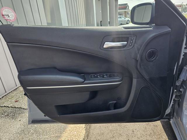 Used 2022 Dodge Charger SXT w/ Leather Interior Group image 10