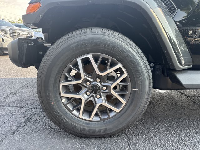 New 2026 Jeep Wrangler Unlimited Sahara AWD/4WD image 10