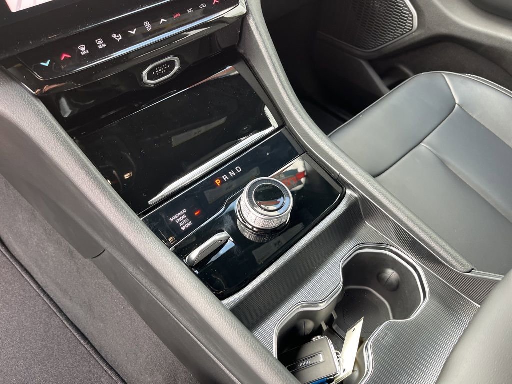 New 2026 Jeep Grand Cherokee L Limited image 11