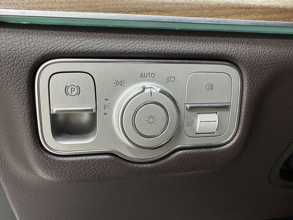 Certified 2023 Mercedes-Benz GLS 450 4MATIC image 37