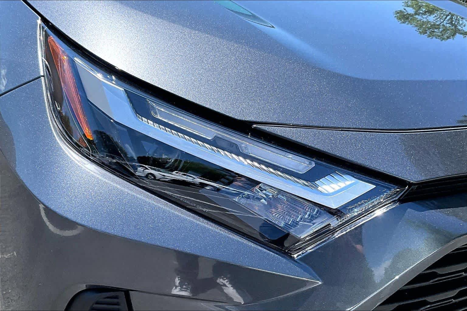 Certified 2025 Toyota RAV4 XLE w/ Convenience Package FWD image 28