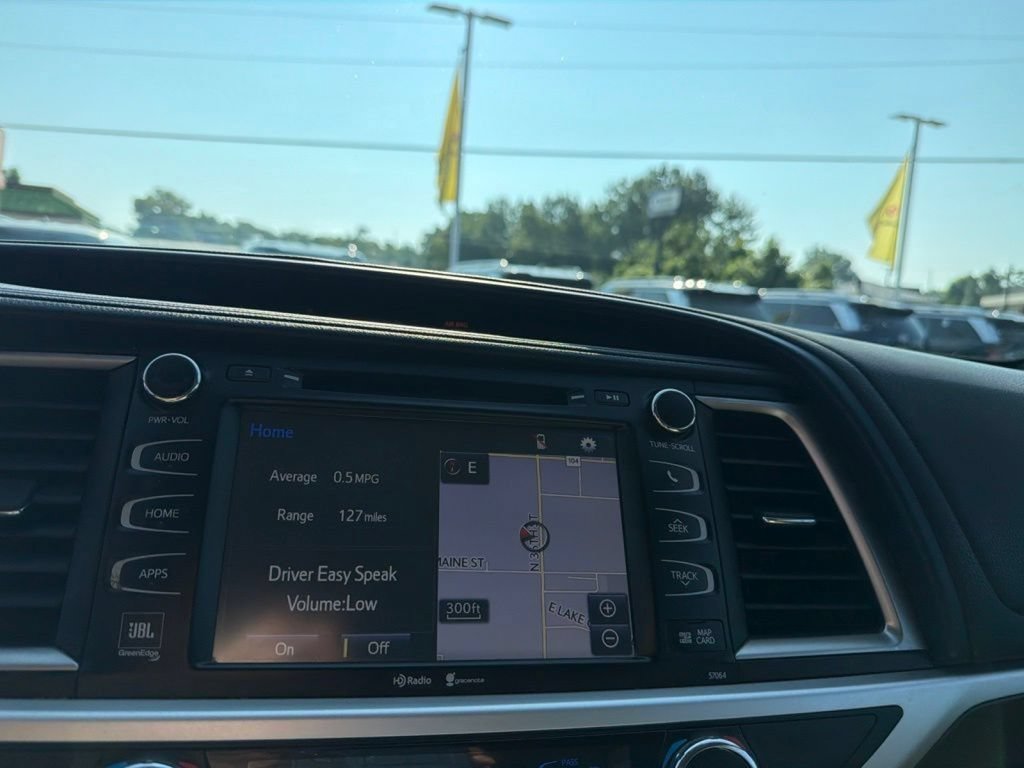 Used 2015 Toyota Highlander Limited AWD/4WD image 29