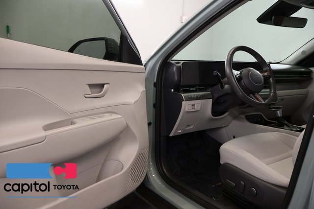 Used 2025 Hyundai Kona SEL AWD/4WD image 8