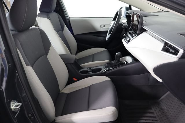 Used 2025 Toyota Corolla LE FWD image 21