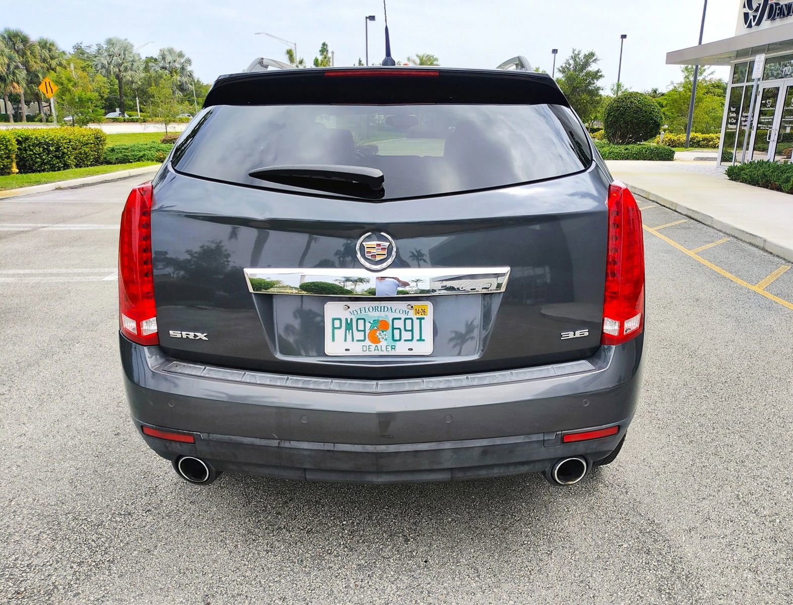 Used 2013 Cadillac SRX Luxury image 7