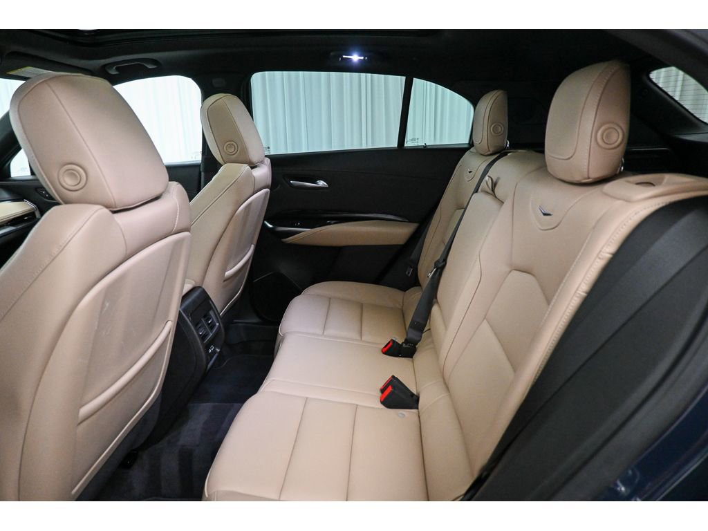 Certified 2024 Cadillac XT4 Luxury w/ Cold Weather Package image 20