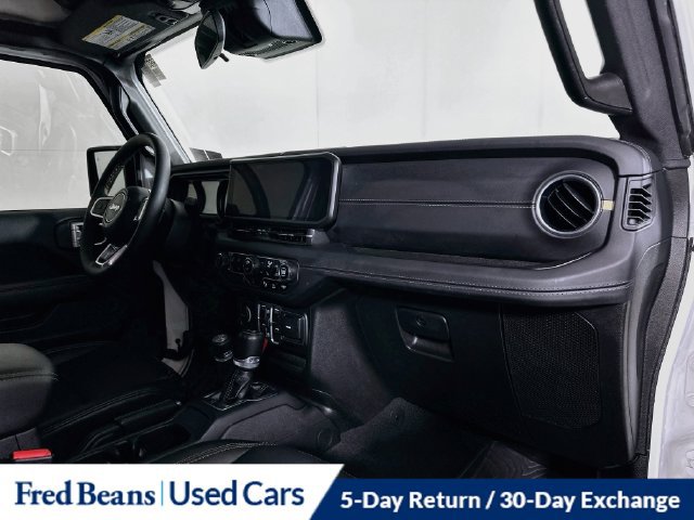 Used 2024 Jeep Wrangler Unlimited Sahara w/ Safety Group AWD/4WD image 35