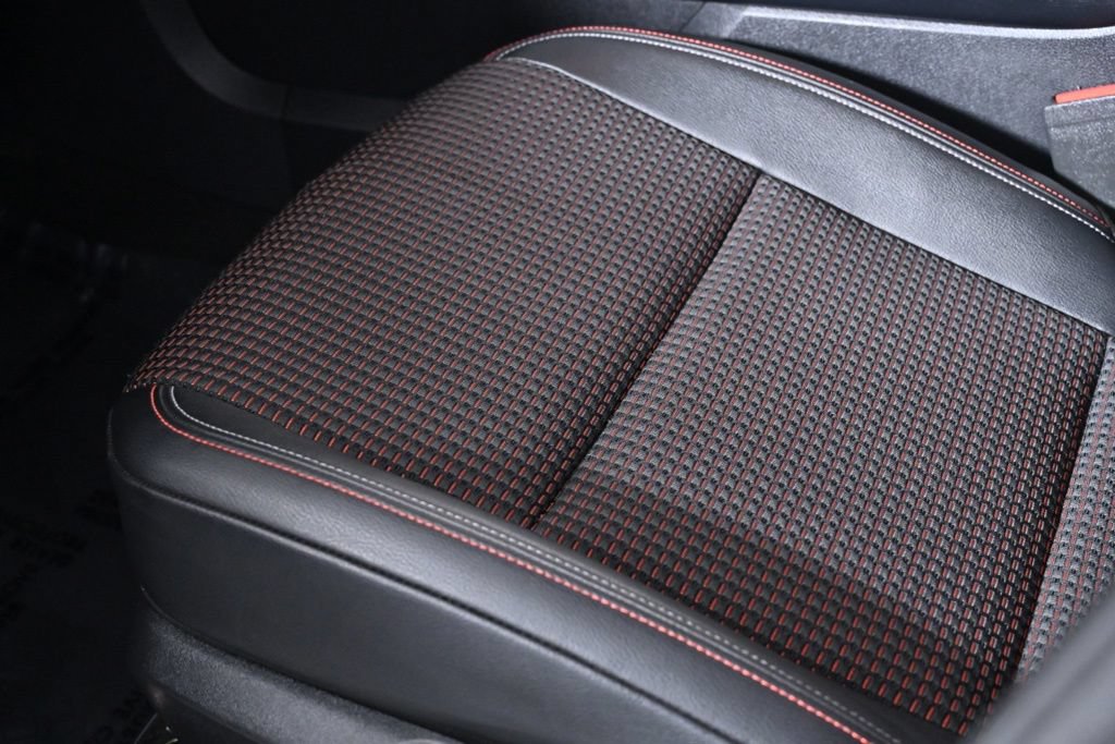 Certified 2025 Nissan Kicks SR AWD/4WD image 24