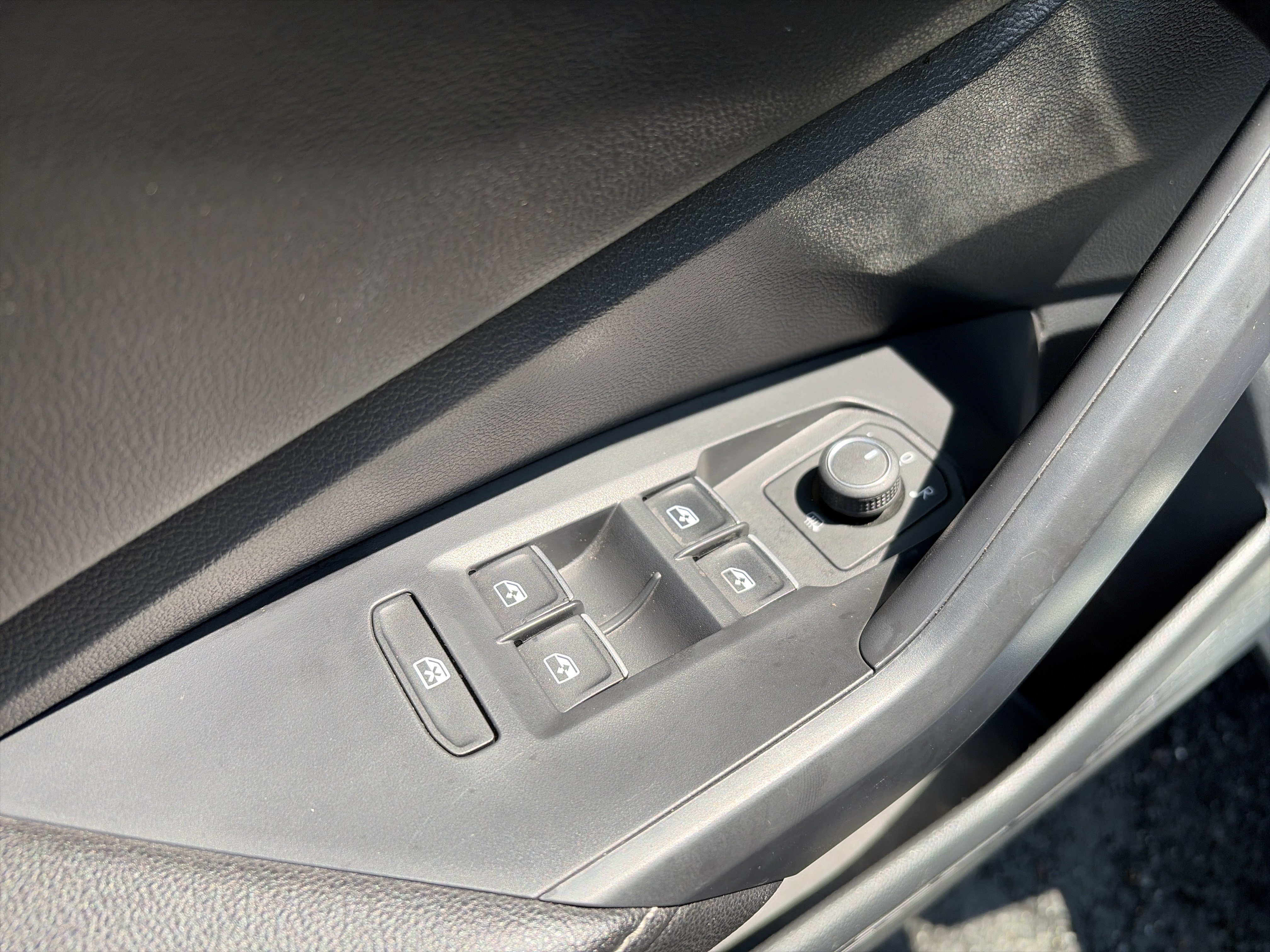Used 2023 Volkswagen Jetta Sport FWD image 15