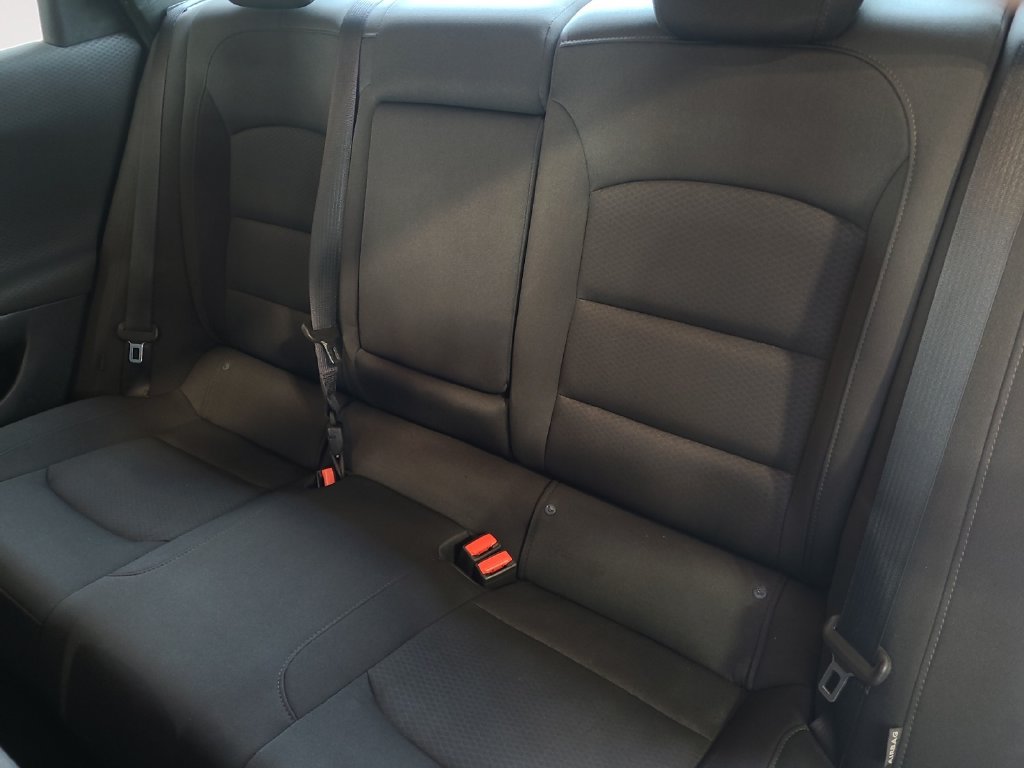 Used 2018 Chevrolet Malibu LS FWD image 13