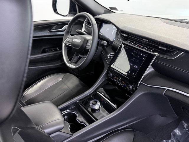 Certified 2024 Jeep Grand Cherokee Altitude image 13