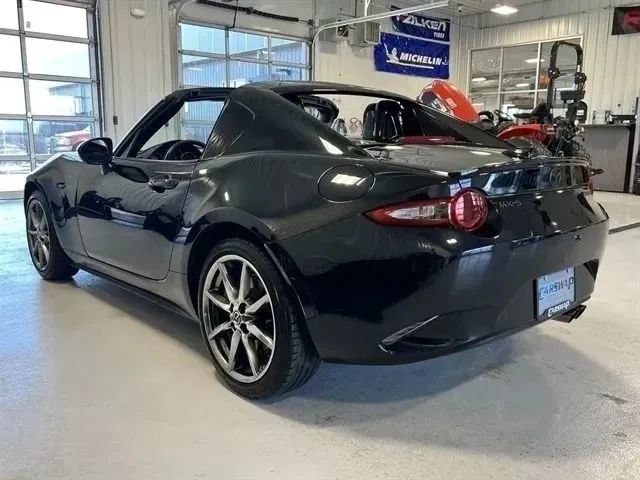Used 2021 MAZDA MX-5 Miata RF Club RWD image 5