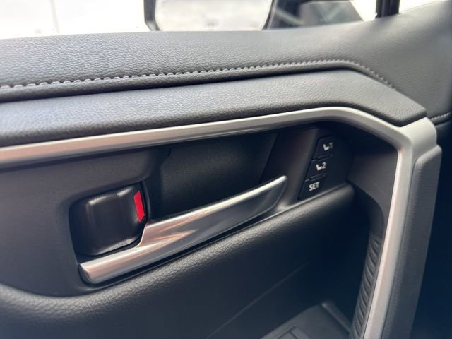 Used 2025 Toyota RAV4 Limited w/ Advanced Technology Package image 23