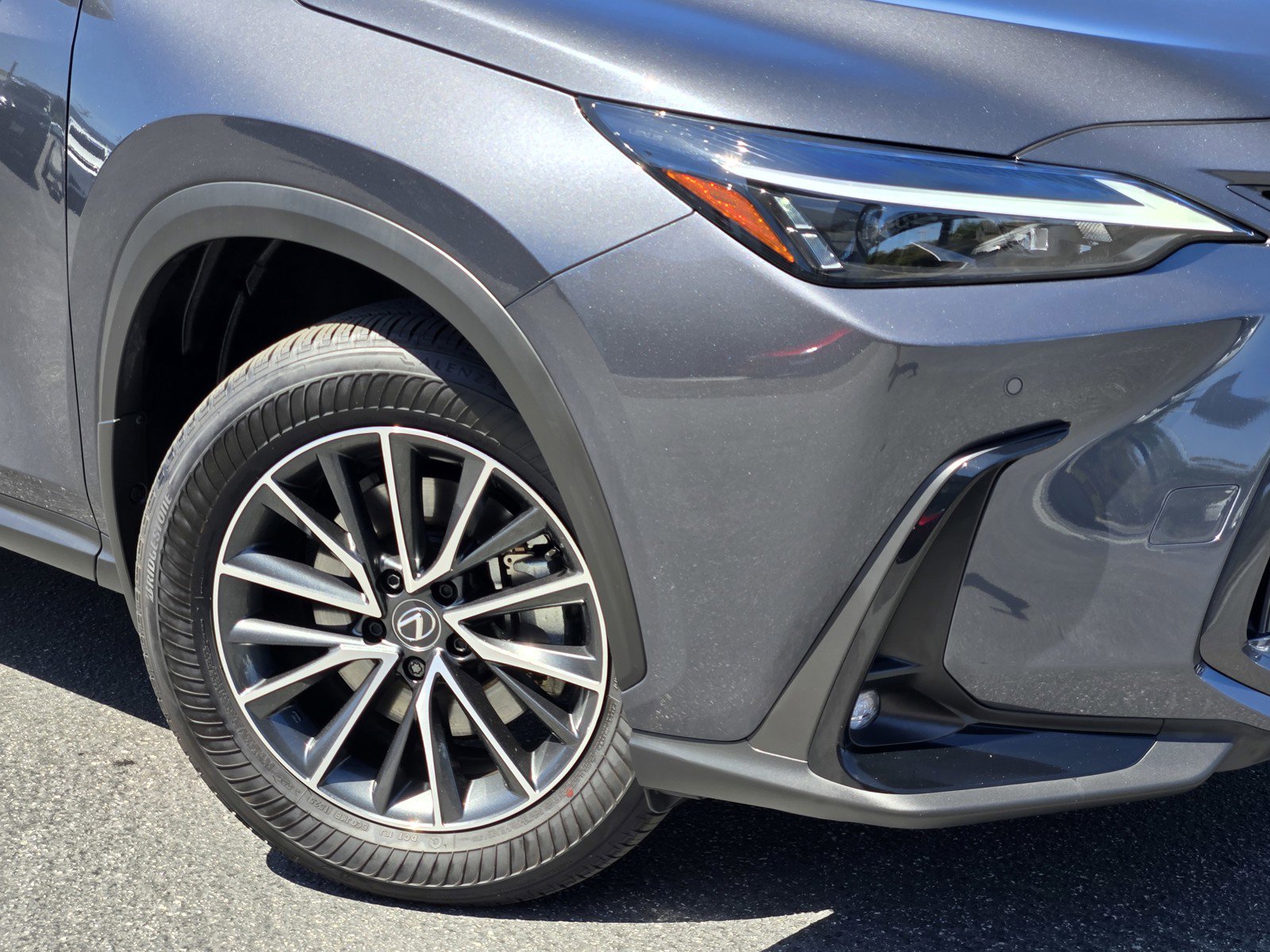 Used 2025 Lexus NX 350h AWD w/ Accessory Package (2T) image 9