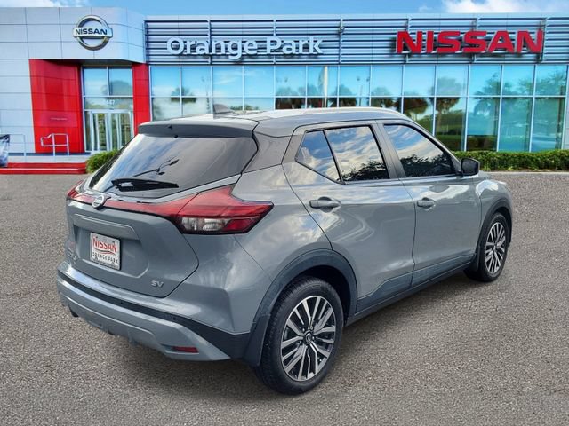 Used 2021 Nissan Kicks SV FWD image 2