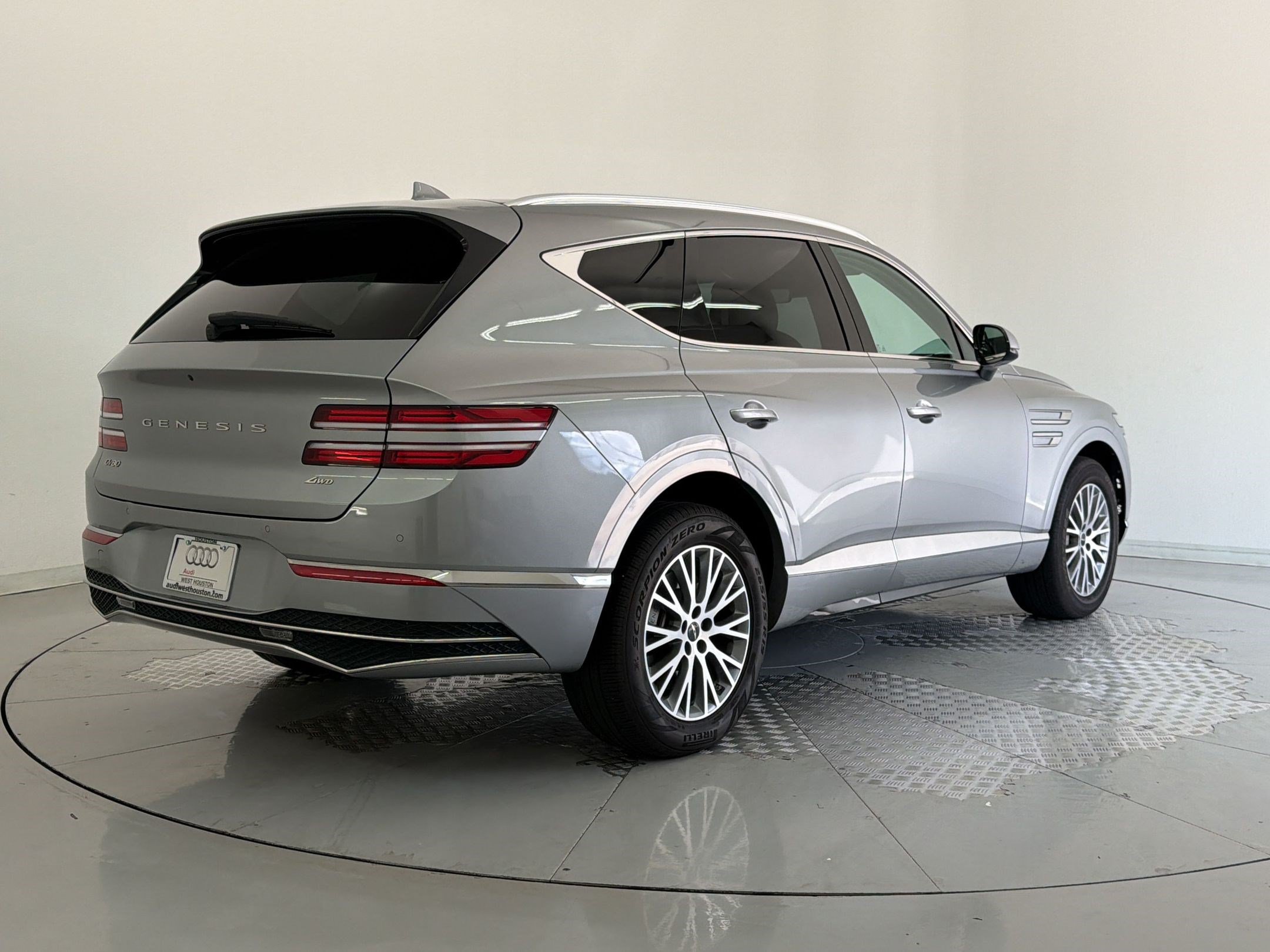 Used 2025 Genesis GV80 2.5T Standard AWD/4WD image 9