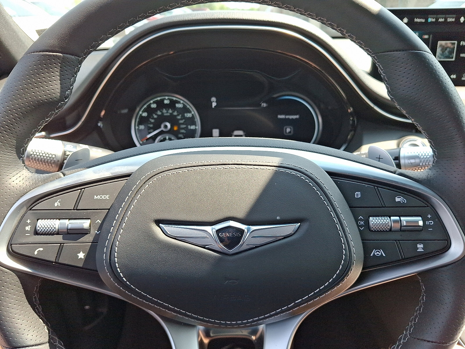 Used 2025 Genesis GV70 3.5T Sport image 21