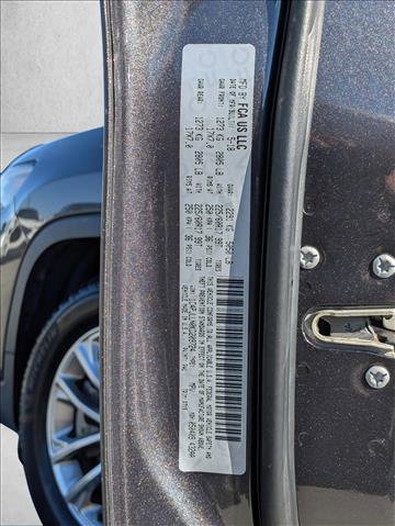 Used 2019 Jeep Cherokee Latitude Plus image 24