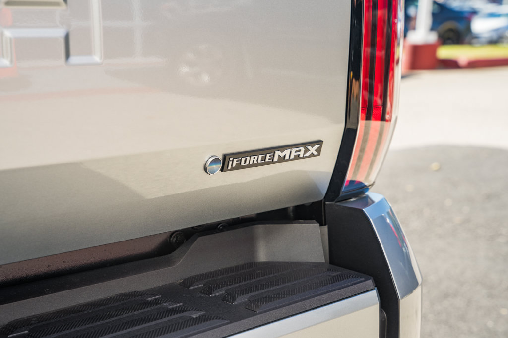 New 2026 Toyota Tundra Platinum w/ TRD Off-Road Package AWD/4WD image 8
