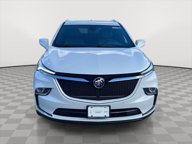 Used 2022 Buick Enclave Essence w/ Sport Touring Edition image 2