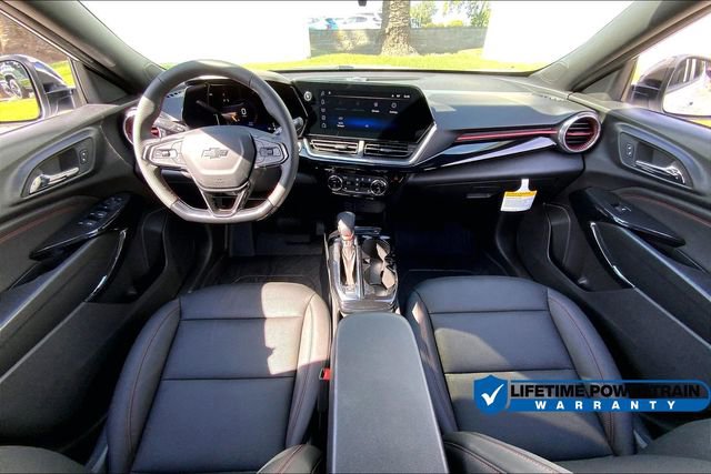 New 2025 Chevrolet Trax RS w/ Sunroof Package FWD image 6