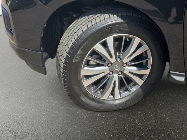 Used 2018 Nissan Pathfinder SV AWD/4WD image 32