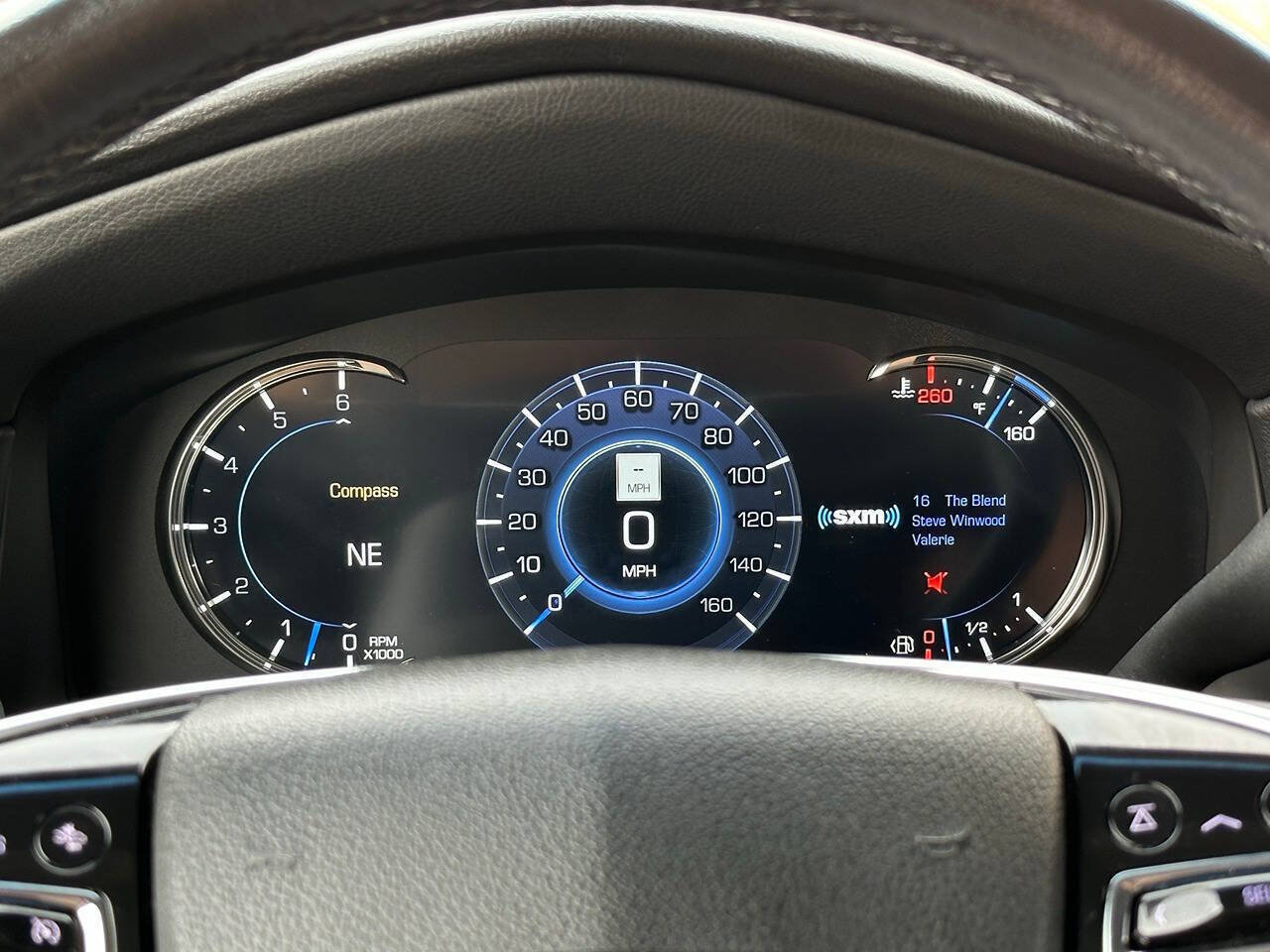 Used 2018 Cadillac Escalade ESV Premium Luxury AWD/4WD image 14