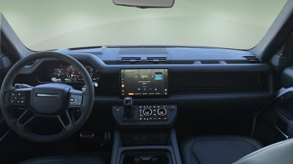 Used 2023 Land Rover Defender 90 V8 image 7