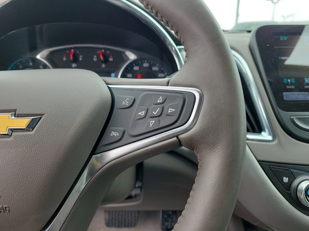 Used 2017 Chevrolet Malibu Premier w/ Driver Confidence Package image 24