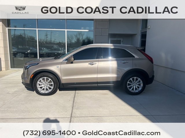 Certified 2022 Cadillac XT4 Luxury image 2