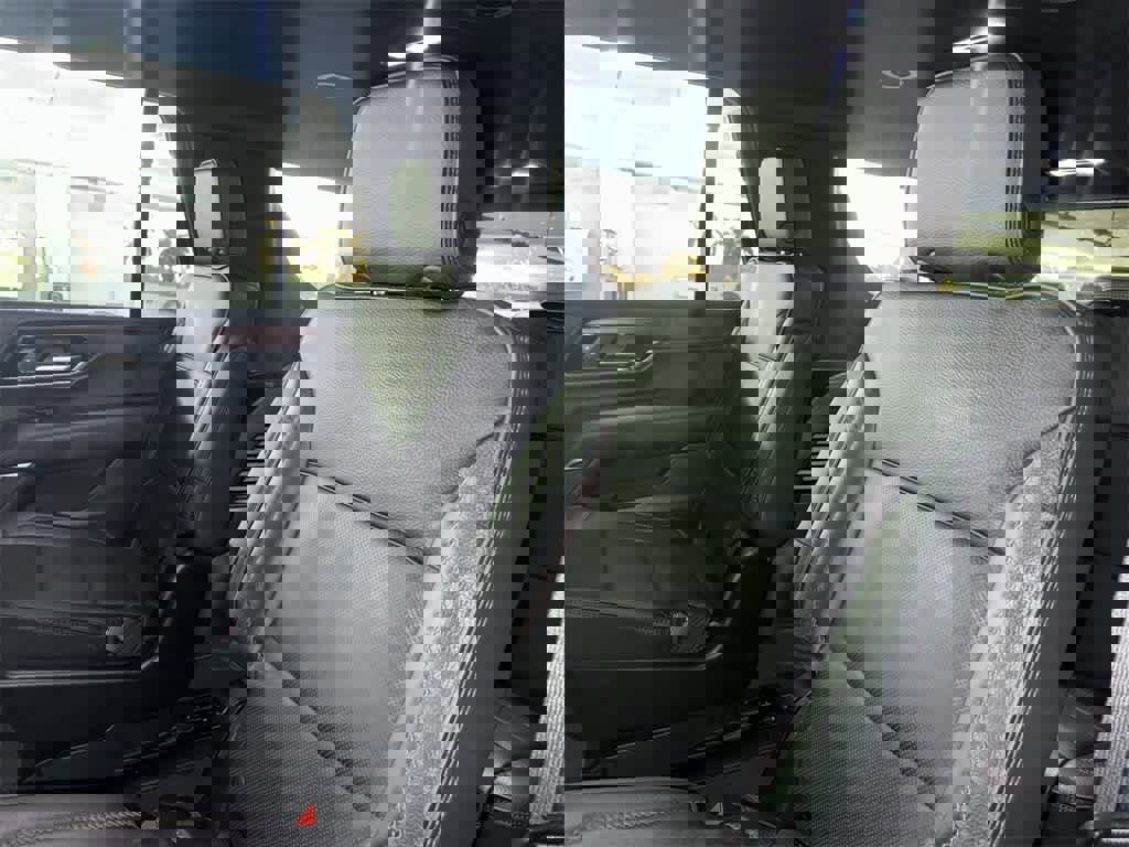 Used 2025 GMC Yukon Denali image 22