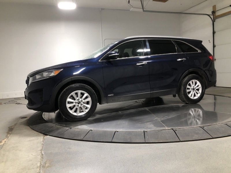 Used 2019 Kia Sorento LX w/ LX Convenience Package image 4
