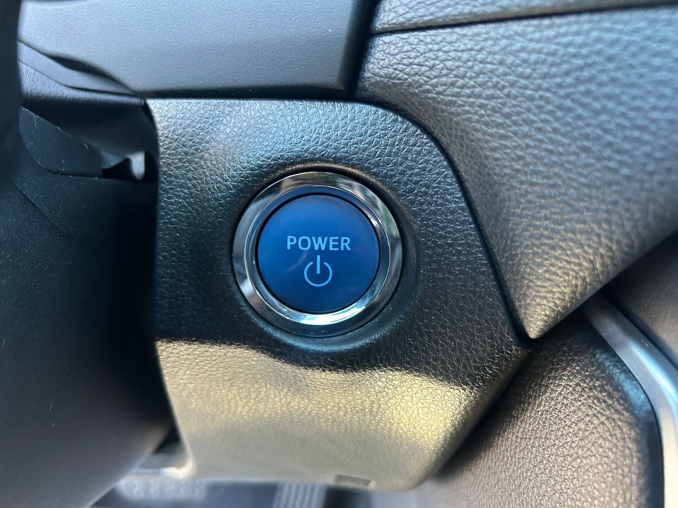 Certified 2022 Toyota RAV4 SE image 17