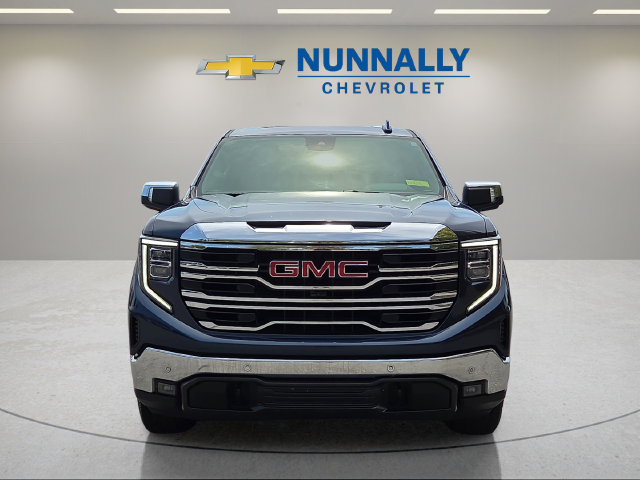 Used 2022 GMC Sierra 1500 SLT w/ SLT Premium Plus Package AWD/4WD image 8