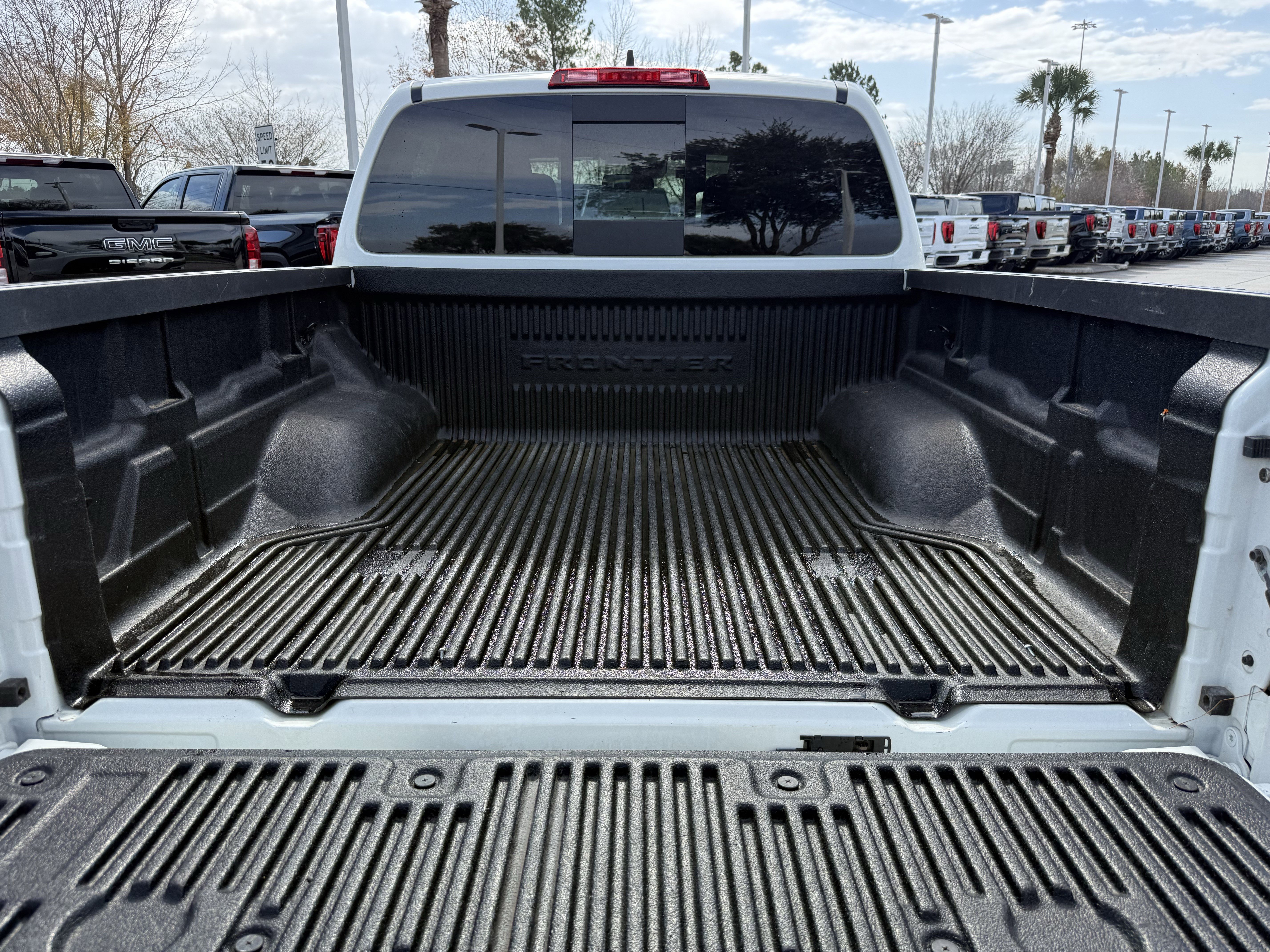 Used 2024 Nissan Frontier PRO-4X image 30