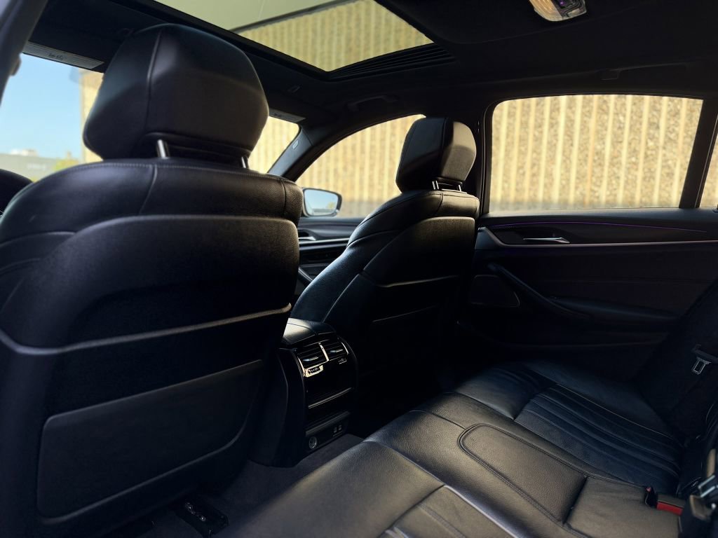 Used 2021 BMW M550i xDrive w/ Premium Package AWD/4WD image 35