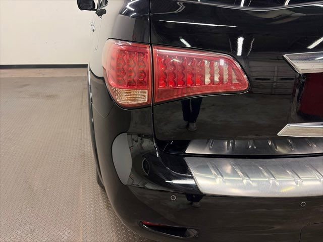 Used 2016 INFINITI QX80 Limited w/ All Season Package image 7