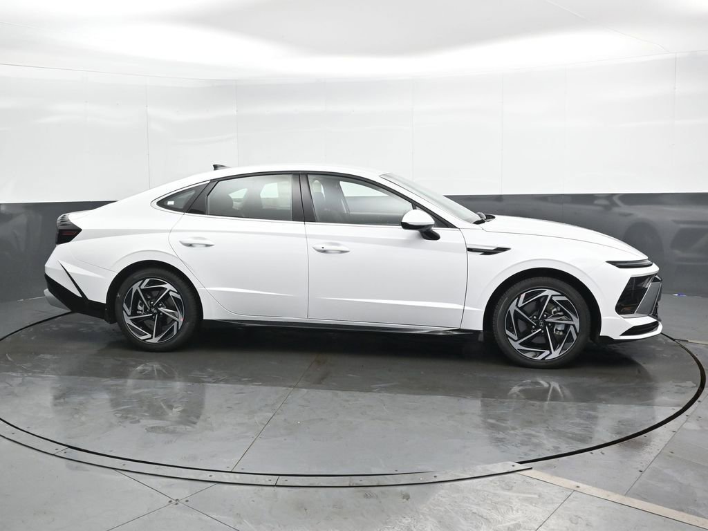 New 2026 Hyundai Sonata SEL image 3